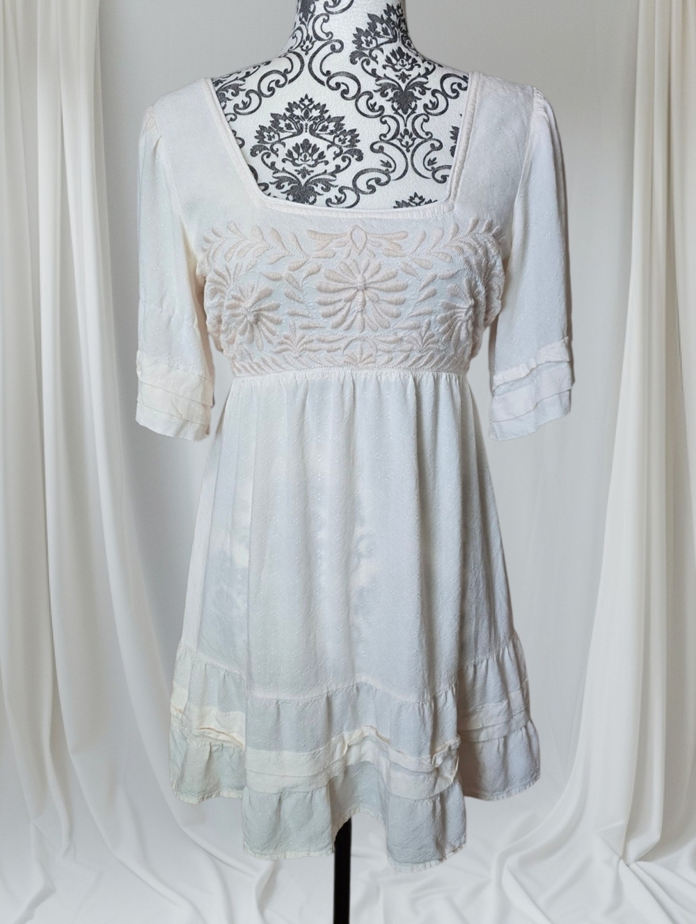Band of the Free empire waist embroidered mini dress size medium
